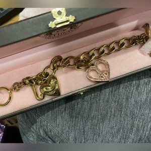 💕Juicy Couture💕 Gold Bracelet with Charm